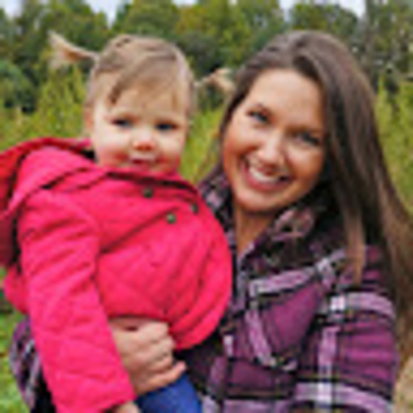 Meet your Posher, Amy - Picture 1 of 1